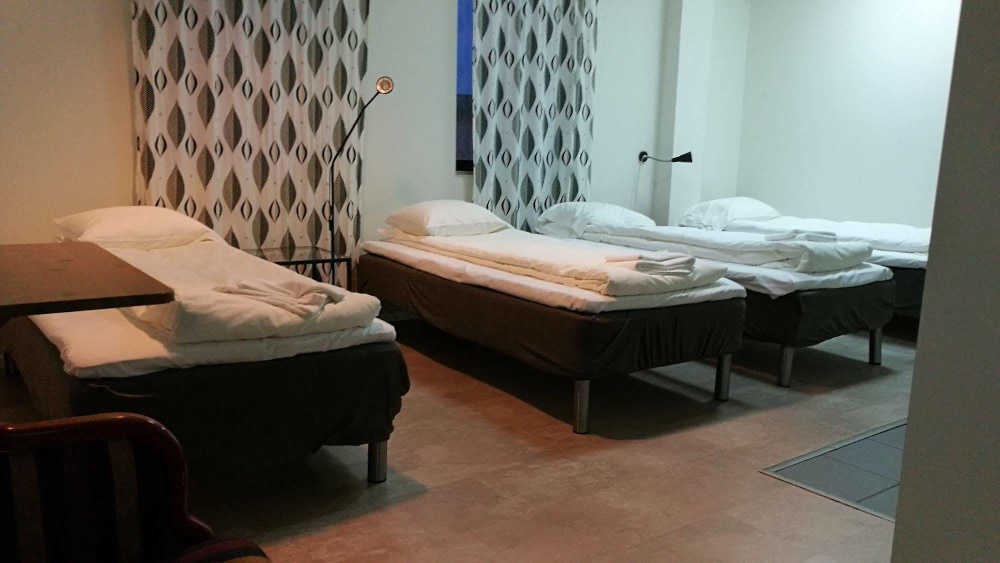 Metro Hotel Стокгольм Экстерьер фото